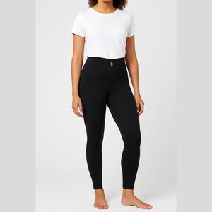 Tommie Copper Lower Back Support Black Capri Leggings Size Small  NWT